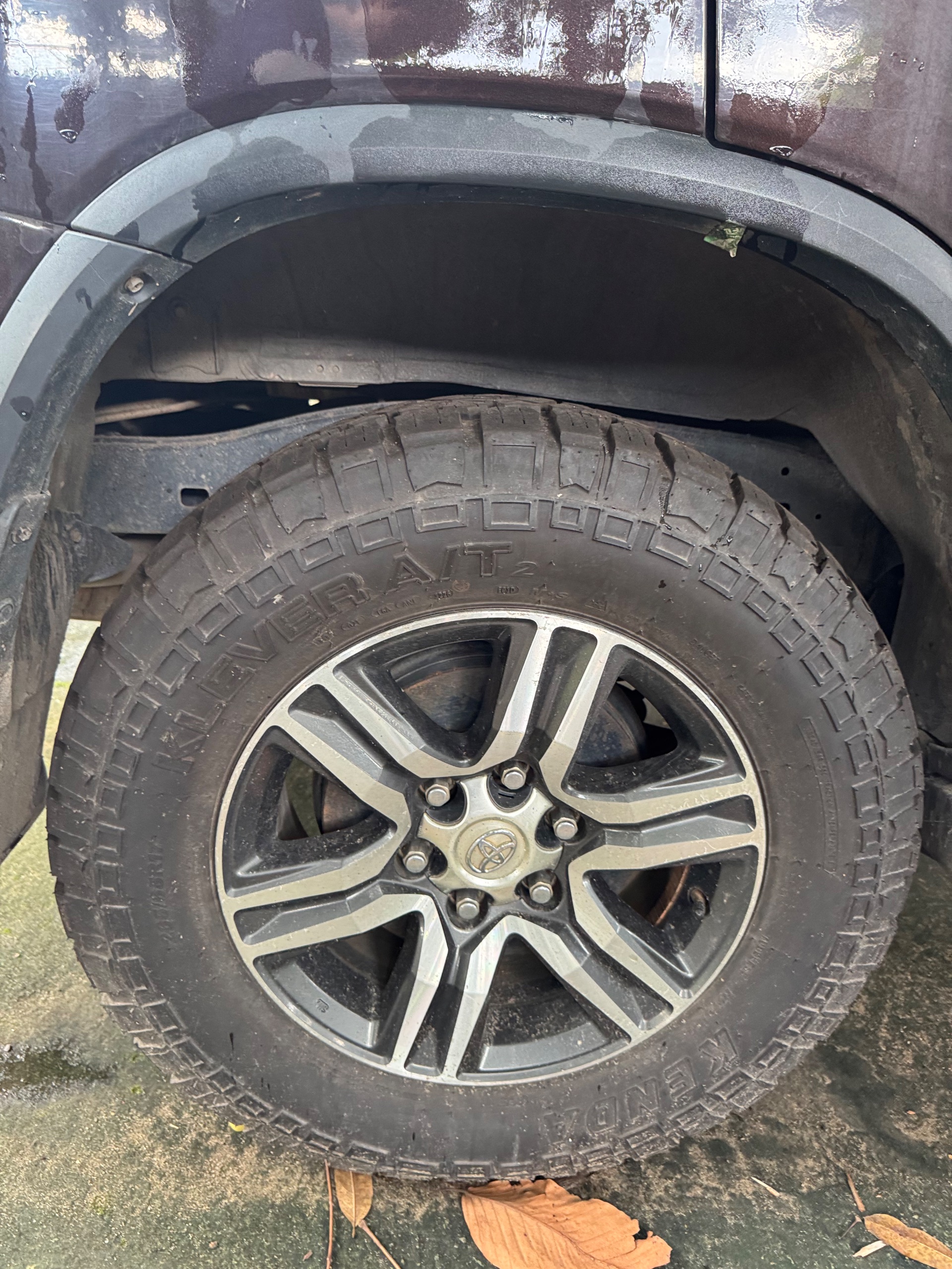 Toyota Fortuner 2.4G 4x2 MT 2017 - Ngoại thất 4