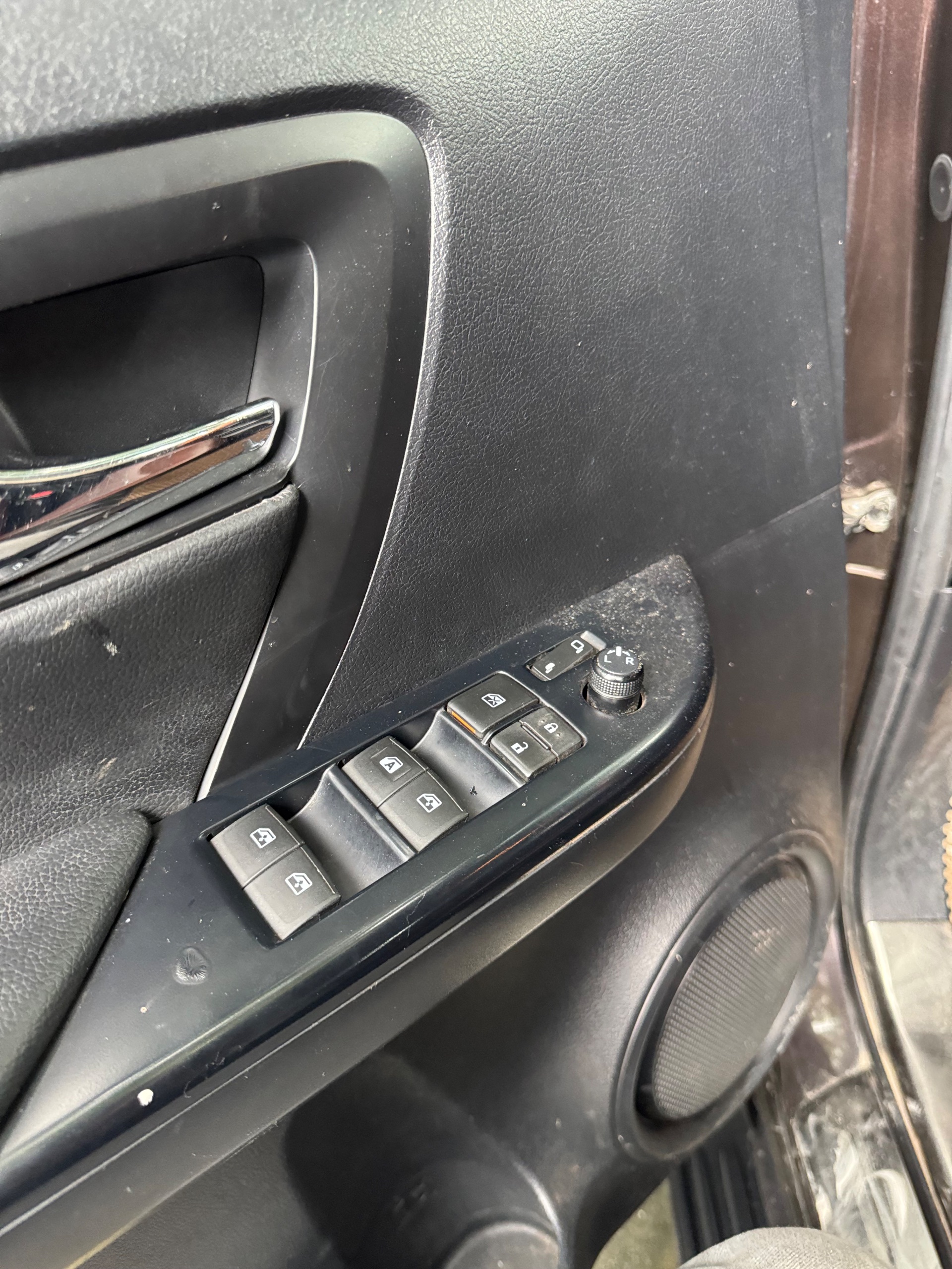 Toyota Fortuner 2.4G 4x2 MT 2017 - Ngoại thất 21