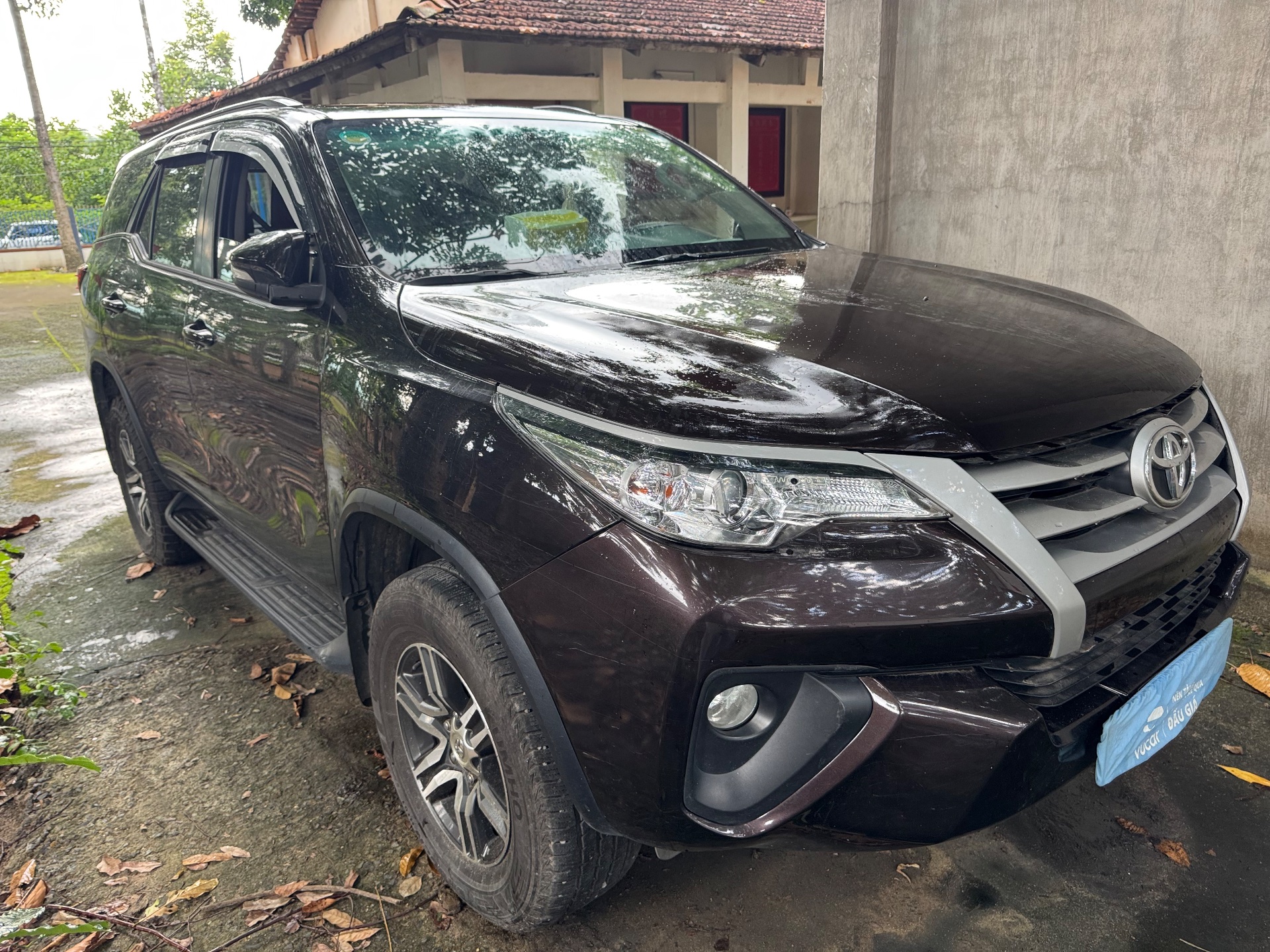Toyota Fortuner 2.4G 4x2 MT 2017 - Ngoại thất 8