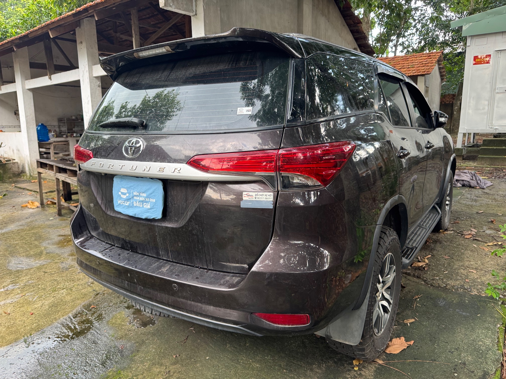 Toyota Fortuner 2.4G 4x2 MT 2017 - Ngoại thất 3