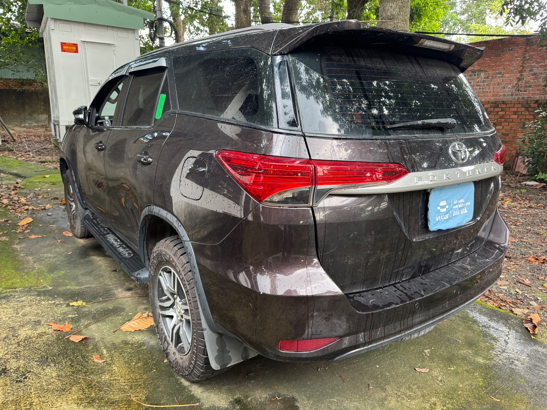 Toyota Fortuner 2.4G 4x2 MT 2017 - Ngoại thất 1